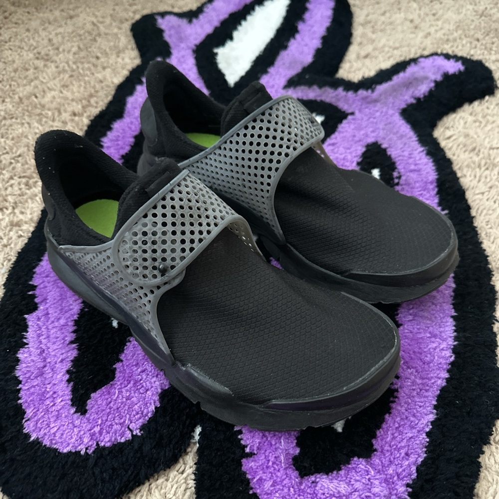 Nike Black and Gray Athletic Shoes